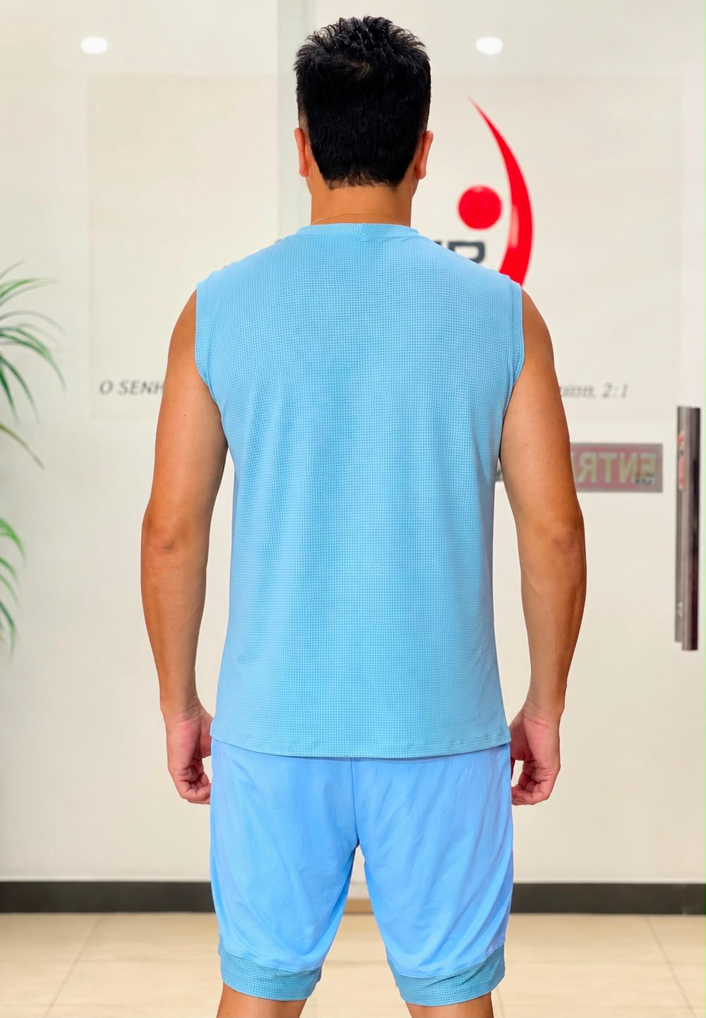 Machão Masculino Azul Claro em Tela Perfurada