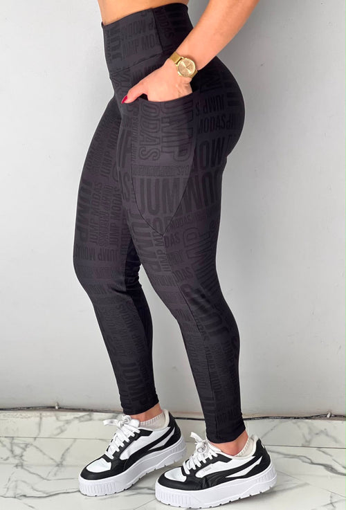 Legging Texturizada Preta com Bolso — Coleção Vibe