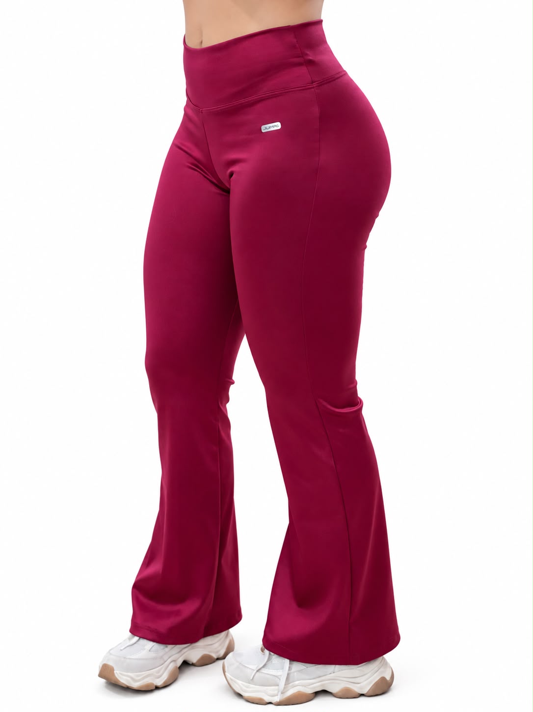 Calça Flare Cintura Alta Framboesa com Cós em V, detalhe do cós em V e da boca flare