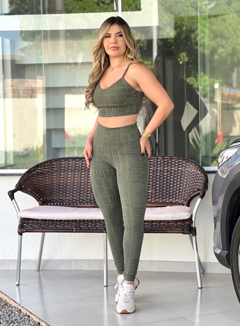 Legging Cintura Alta Verde Militar Logo All-Over Jump Modas - vista frontal