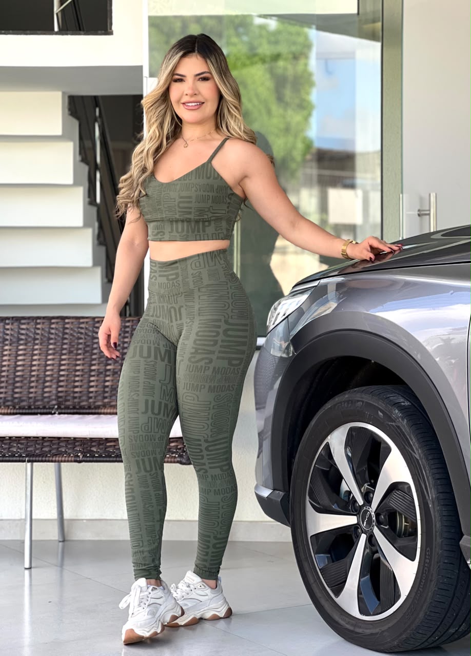 Legging Cintura Alta Verde Militar Logo All-Over Jump Modas - vista lateral