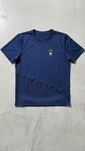 Camiseta Masculina Azul Marinho — Recorte Diagonal em Tela
