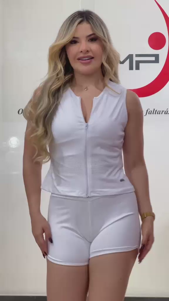 Colete Branco com Zíper em Tela Perfurada em vídeo