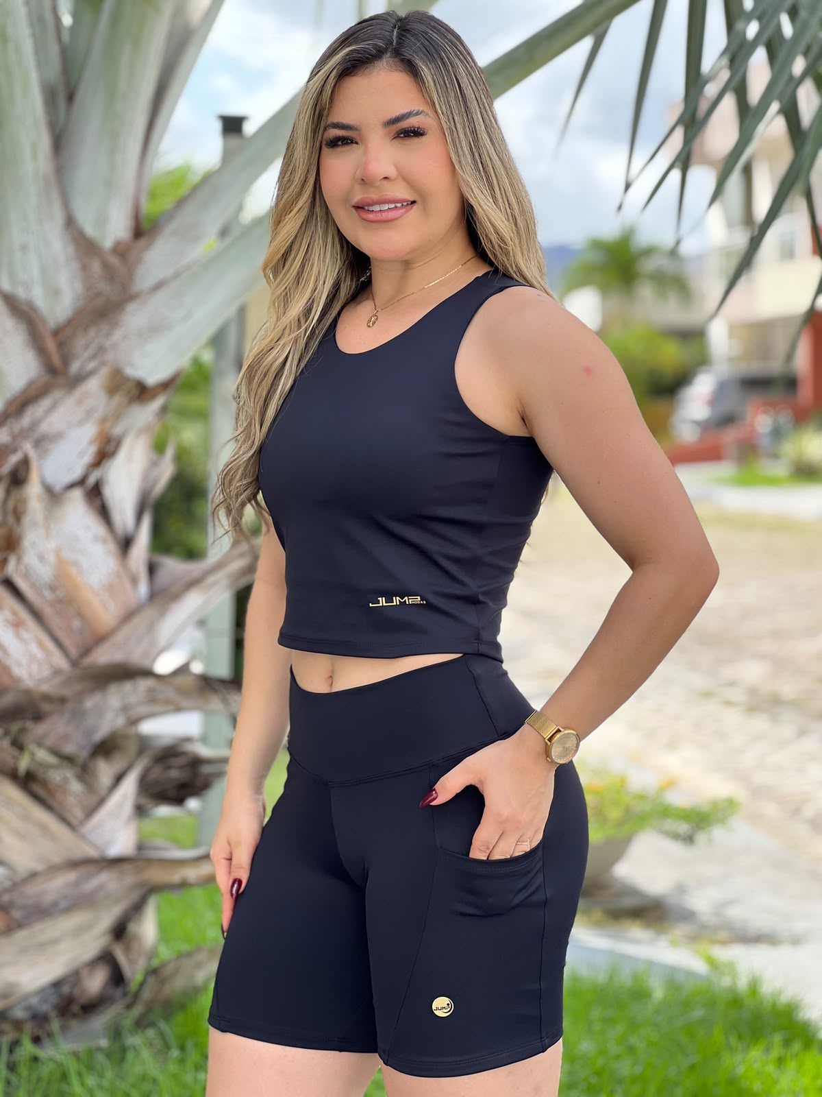 Regata Cropped Preta Jump Modas - look completo