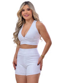 Short Cintura Alta Branco Logo Risca de Giz com top da mesma linha, em fundo branco